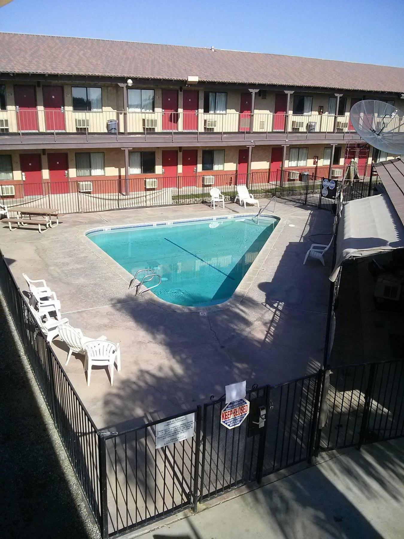 Best Economy Inn & Suites Bakersfield Esterno foto